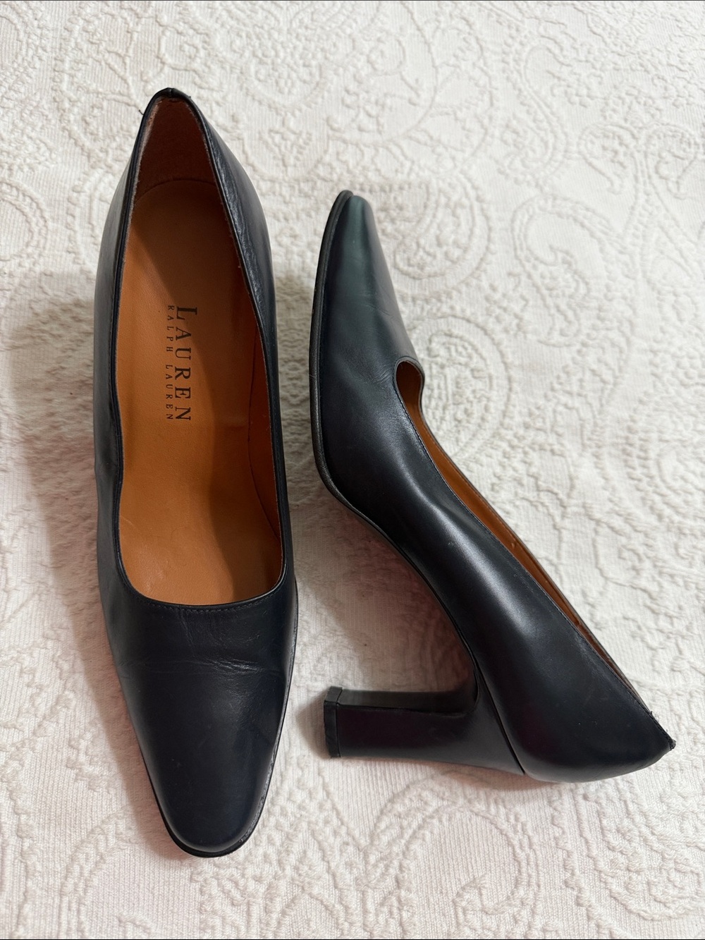 Lauren Ralph Lauren Size 7 Dark Navy Blue Leather Heels